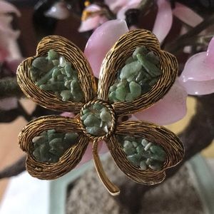 Vintage crush jade Julie brooch